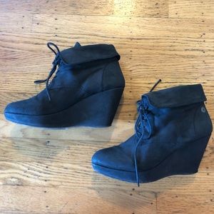 Steve Madden Markee wedges 10